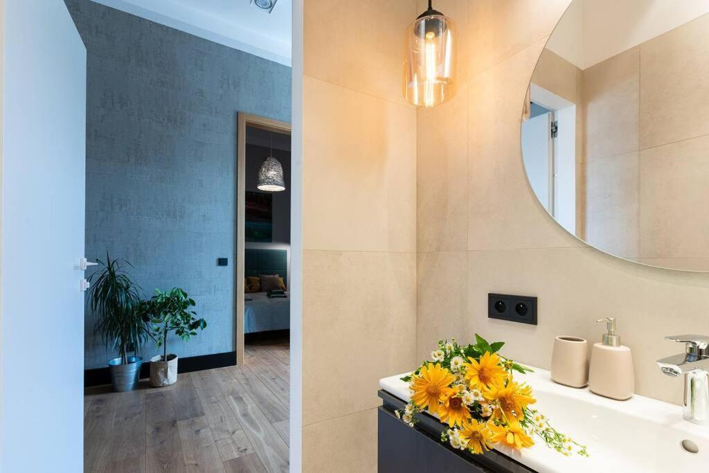 Elegant Apartment Luminis In Krakow'S Old City Экстерьер фото